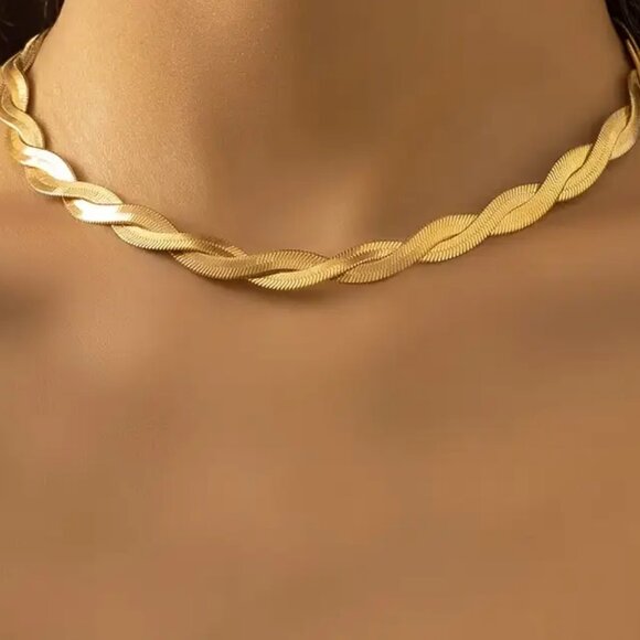 14K 7mm 16" Long Herringbone Chain Necklace - Picture 1 of 2